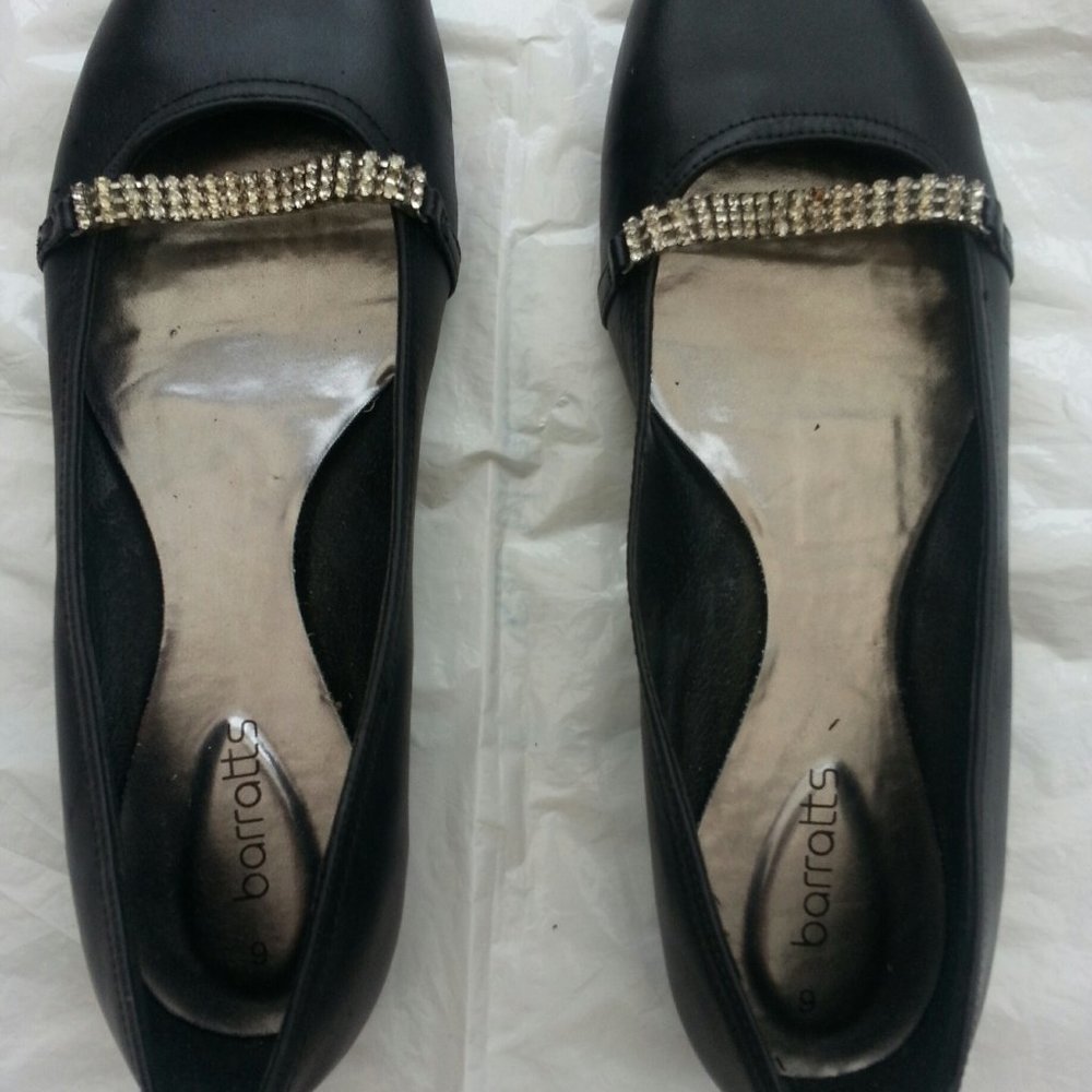 BARRATTS size 6 black flat slip on close toes new ladies shoes footwear